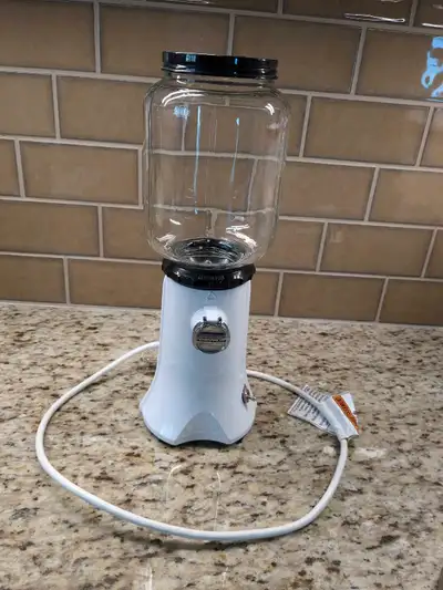 KitchenAid brand burr grinder. All tidy and clean! Looks great placed on the counter. Glass hopper c...