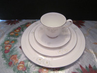 Fine bone china set, MYSTIQUE by Royal Doulton