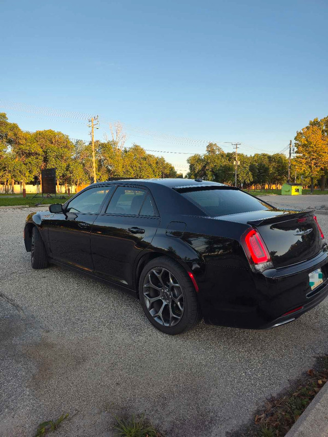 2015 Chrysler 300s in Cars & Trucks in Winnipeg - Image 3