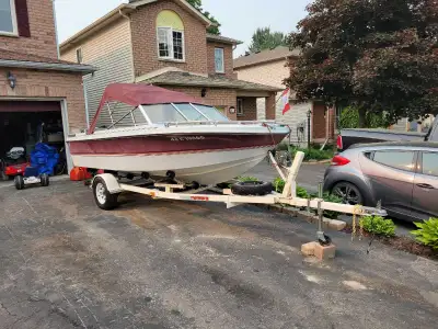 16.5 ft Peterborough fiberglass with 140 HP inboard outboard