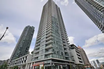 2 bed/ 1 bath located in Square One Mississauga  Available Aug 1