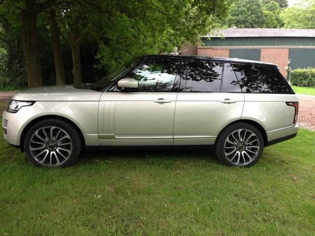 2013 Range Rover HSE Supercharged in Cars & Trucks in Edmonton - Image 2