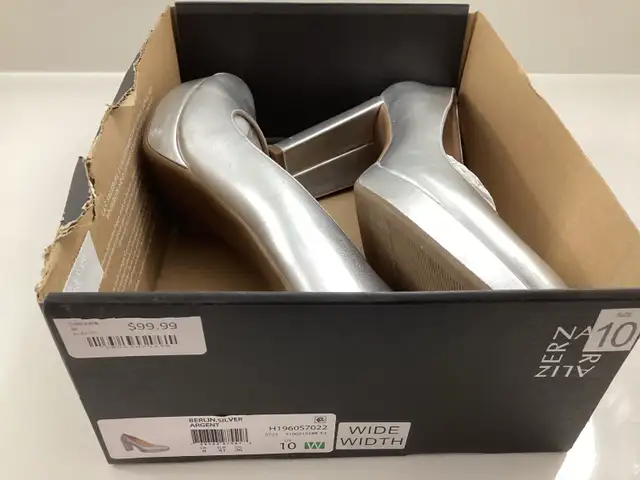 ladies size 10 silver platform heels Naturalizer in Women's - Shoes in Mississauga / Peel Region - Image 6