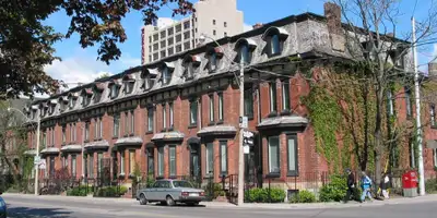 1 BEDROOM BASEMENT APARTMENT FOR RENT IN A VICTORIAN TOWNHOUSE IN DOWNTOWN TORONTO – Near Eaton Cent...
