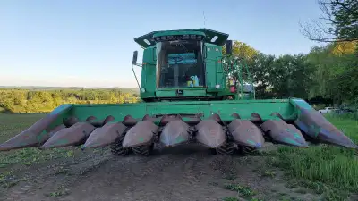 8 row corn head 30 inch rows Grease bath Low tin, decent Spline shaft, PTO Field ready $8000 Call or...