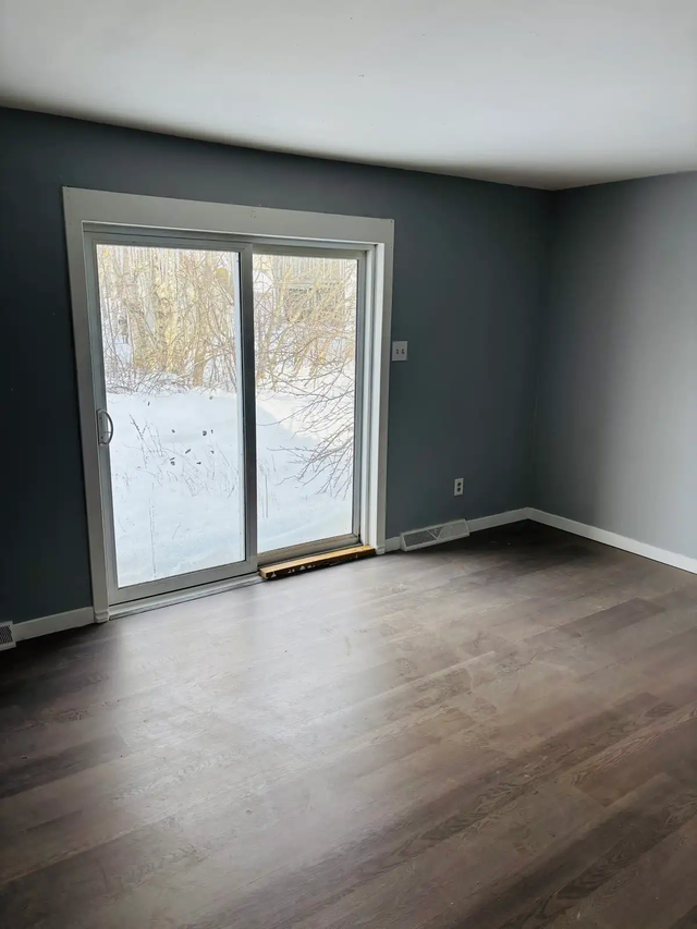4 bedroom townhouse  plus utilities in Long Term Rentals in Cape Breton - Image 6