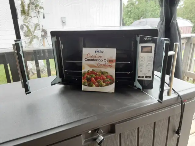 Oster counter top oven in Stoves, Ovens & Ranges in Barrie - Image 2