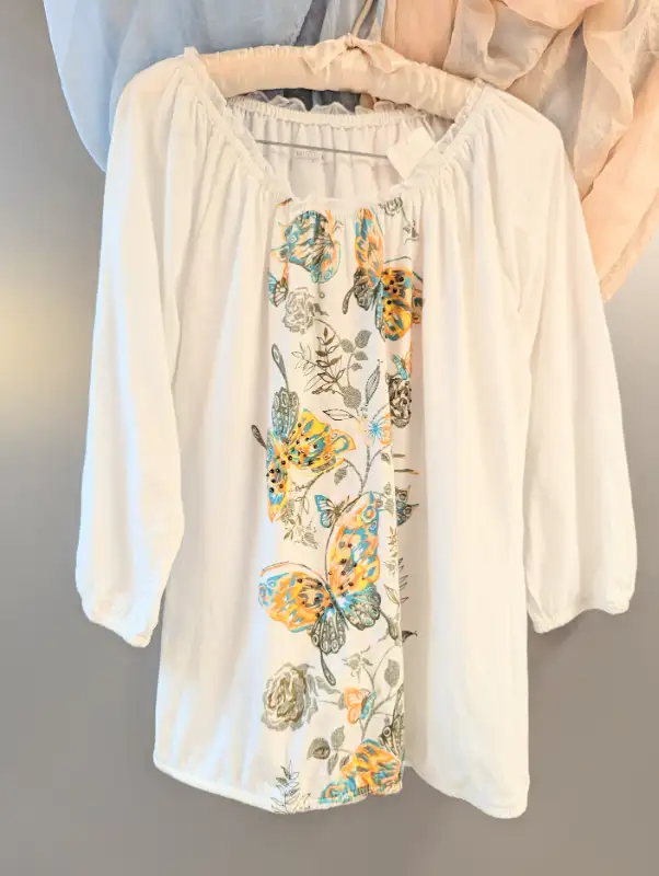 Northern Reflections Women’s Top Butterfly and Floral Print, New in Women's - Tops & Outerwear in Ottawa - Image 4