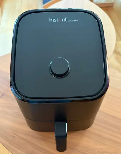 Instant Pot Vortex 2QT Mini Air Fryer, Black Perfect for 1-2 servings: 4-IN-1 FUNCTIONALITY: Air fry...