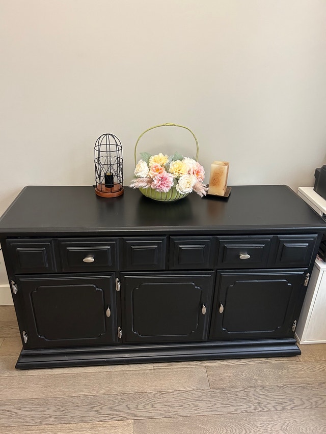 Vintage Solid Wood Sideboard/Credenza made by Kroehler Hutches
