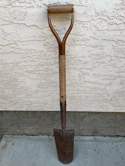 Spade with D handle, View more