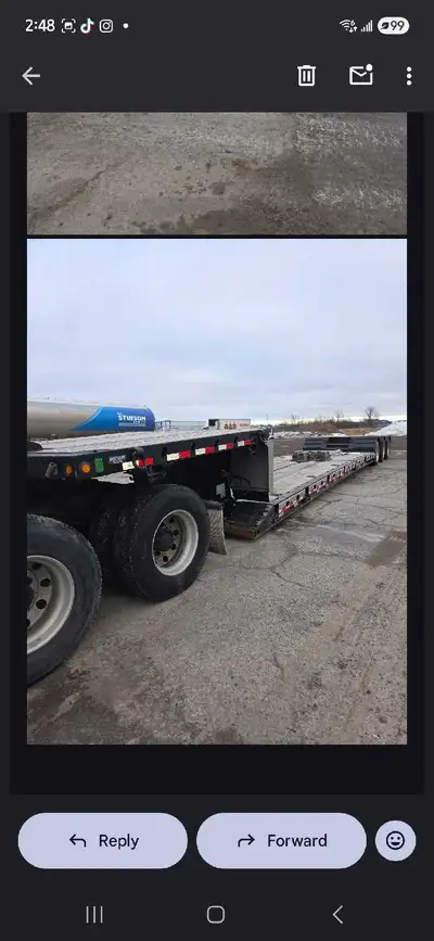 45 ton Tri axle Centre lift axle 10' spread Certified recently Just over 1 year old Under 100,000 km...