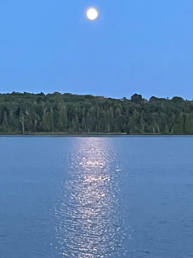The Lakehouse in Ontario in Canada - Image 3