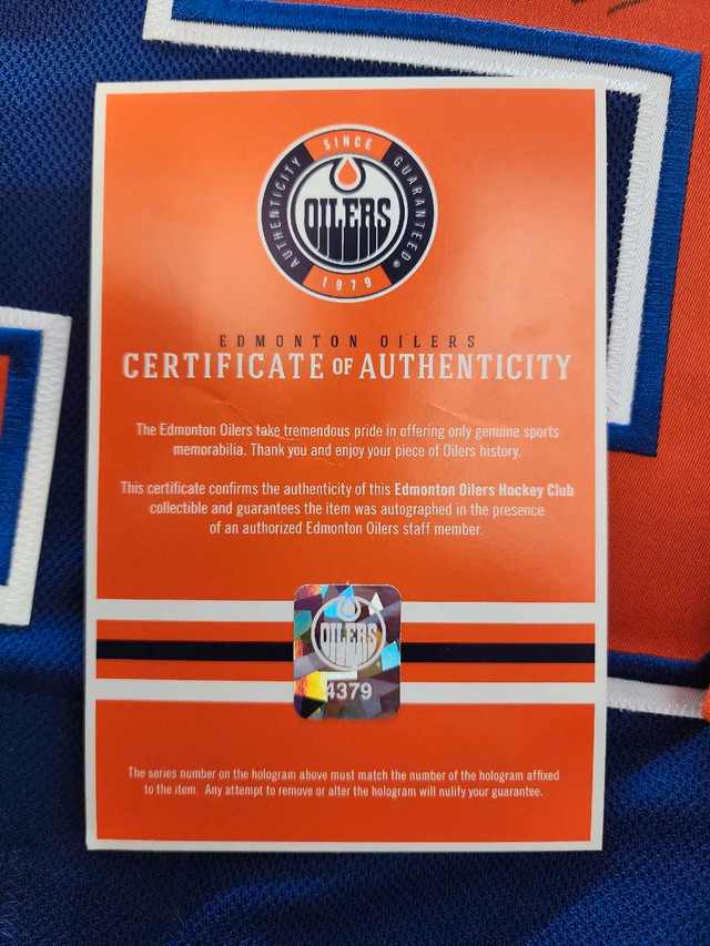 Signed Oilers jersey  in Hockey in Edmonton - Image 4