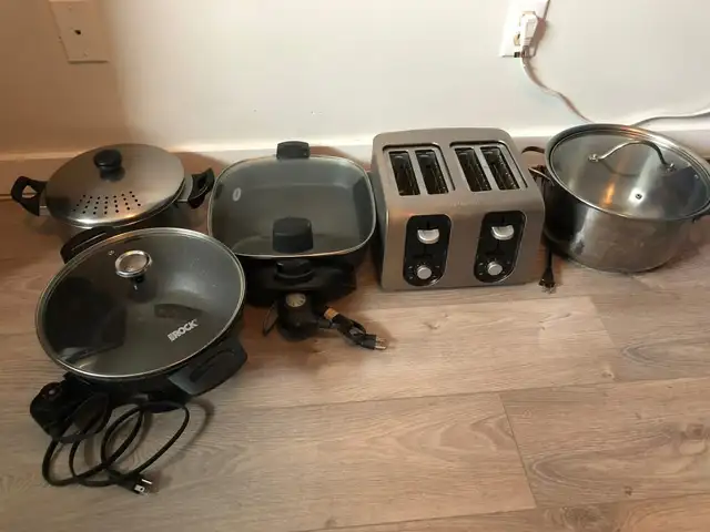 Oven Electric Pots and frying pans, Office printer Tiling Tools, in Kitchen & Dining Wares in Penticton - Image 3