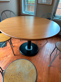 Table Ronde 1.20m en bois / Kitchen Table with Chairs