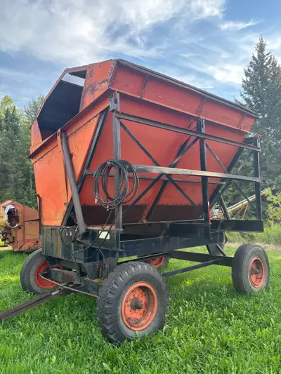 Jiffy Hi dump for sale. Works good, cylinders are strong, military tires hold the weight well. Pulle...
