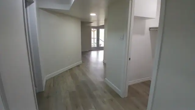Legal Walkout 2 Bed Basement Appartment for Rent in Waterdown in Long Term Rentals in Hamilton - Image 6