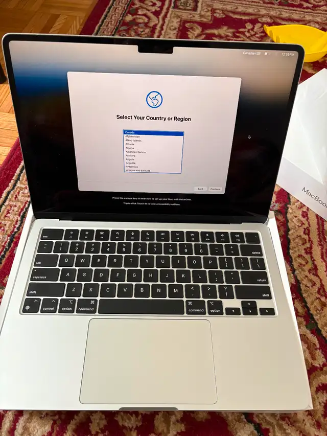 2024  MacBook Air 13-inch 8GB - 256gb SSD  M3 chip62863279400067121
