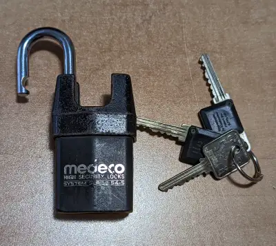 Includes 3 keys
