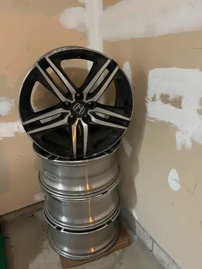 Good condition four rims 400