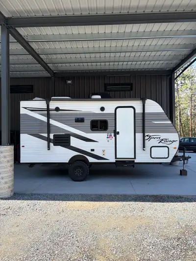 ️ 2022 Open Range 180BHS — $19,999 OBO Located in Cranbrook, BC Selling our 2022 Open Range 180BHS t...