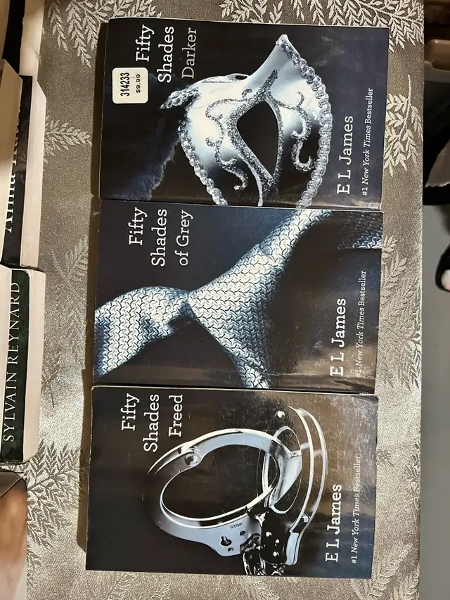E.L. James Fifty Shades Trilogy in Fiction in Mississauga / Peel Region - Image 2