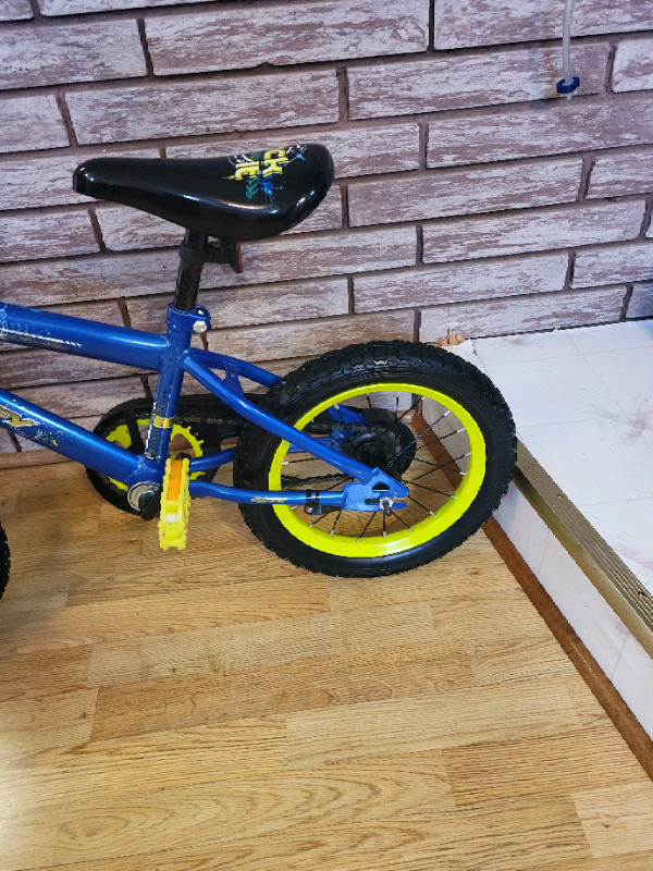 Bike tire  inch 14 in Kids in Sudbury - Image 3