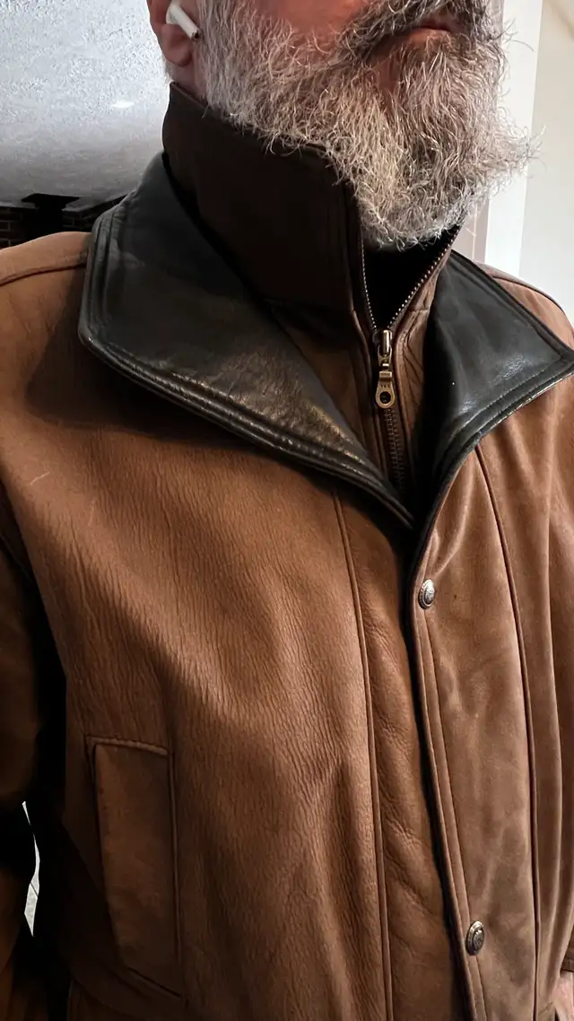 Men’s Lambskin Leather Coat in Men's in Belleville - Image 8