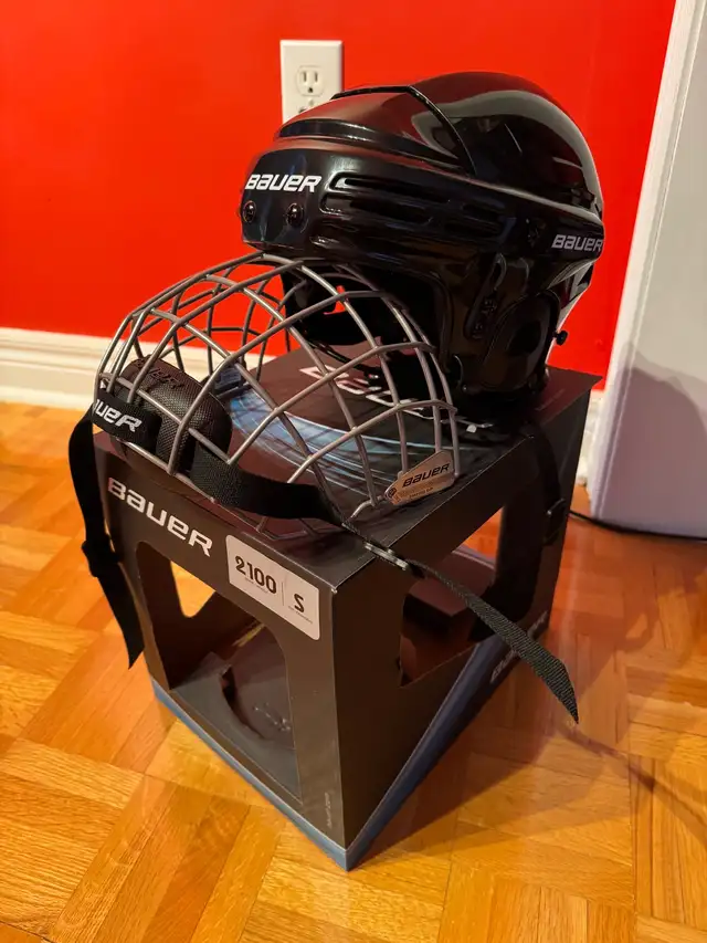 Kids Ice Hockey Equipment in Hockey in Mississauga / Peel Region - Image 2