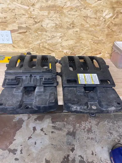 Ford box bed extender. 9L34-99286A40