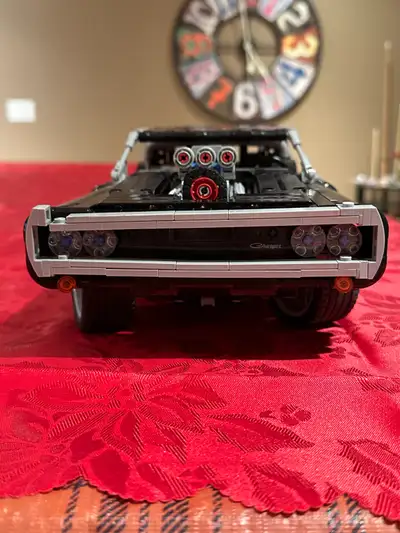 Lego Technic Dodge Charger for sale, 42111, Dom's Charger from Fast & Furious, moving pistons, suspe...