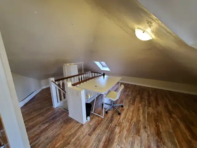 Private loft UW Architecture Conestoga students in Room Rentals & Roommates in Cambridge - Image 9