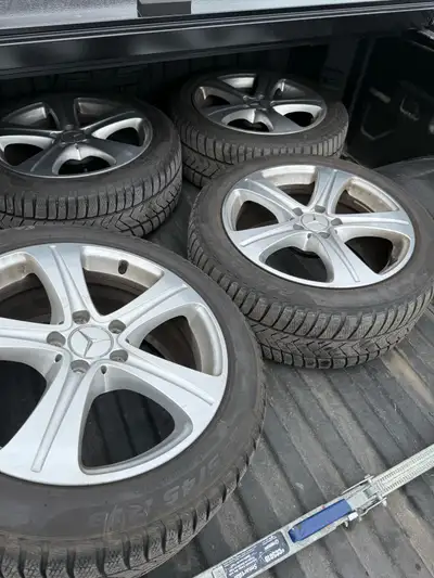 Mercedes rims with Pireli winter tires 245/45/18 In mint condition Rims have no scratches on it. Tir...