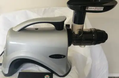 OMEGA NC800HDS LOW SPEED NUTRITION CENTER JUICER, View more