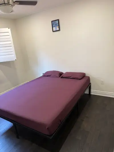 One bedroom available in 4 bedroom house. Washroom is in sharing. Utilities are not included in rent...