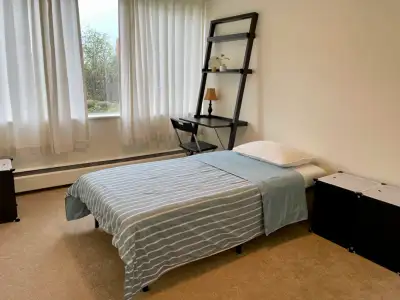 For FEMALE inquirers only 3-minute walk to Oakridge Park, Cambie South Entrance 7-minute walk to Oak...