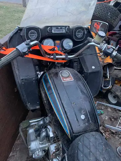 I got this Honda GL 1000 in a package deal with other bikes, i don't know anything about it but I ne...