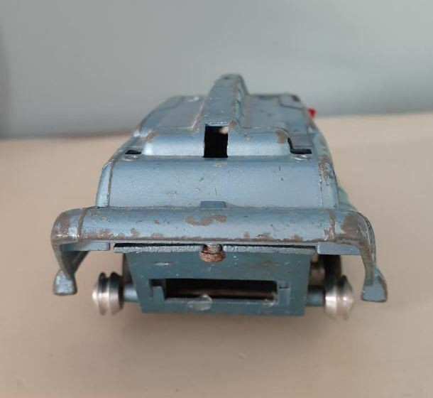 Dinky Toys Spectrum Pursuit Vehicle 104 - for restoration /parts in Arts & Collectibles in Markham / York Region - Image 4