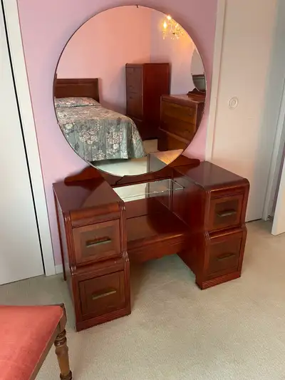 Mobilier chambre antique fin année 40 début 50, View more