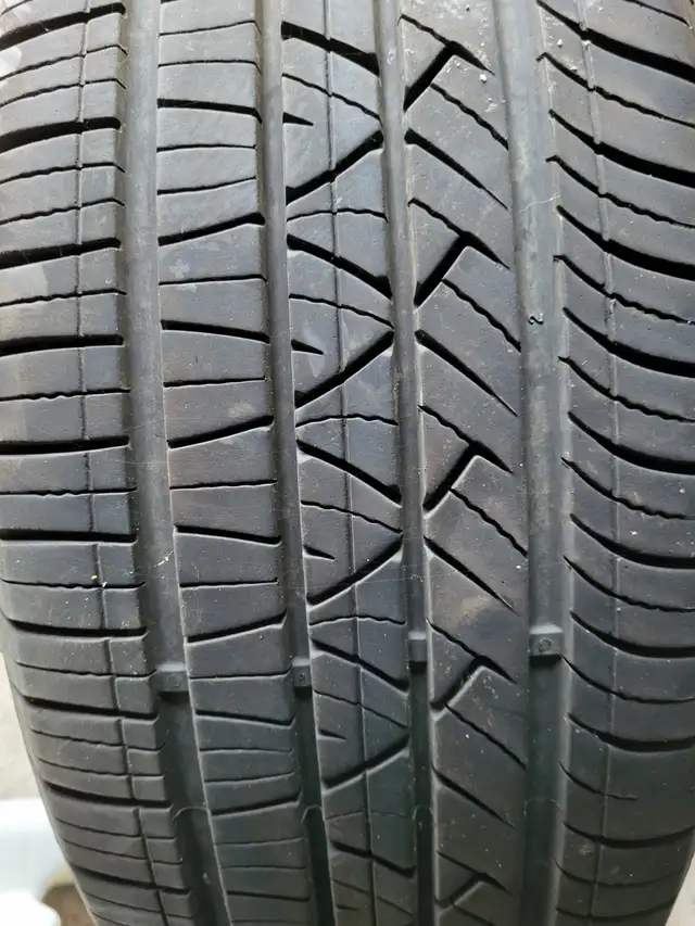 4 Pneus d'été en très bon état (4 summer tires) in Tires & Rims in Longueuil / South Shore - Image 5