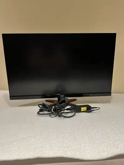 *** POWER BUTTON DOES NOT WORK BUT MONITOR WORKS GREAT*** There are no issues with any of the button...
