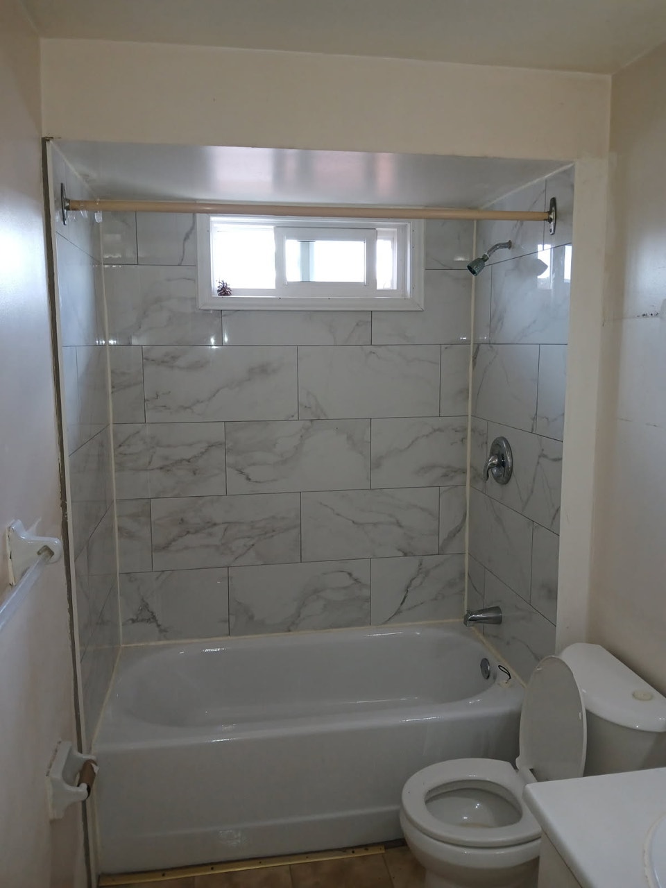 2-Bedroom Unit for Rent! 5