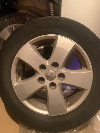 Bonne condition je les vends 325 pour les 4