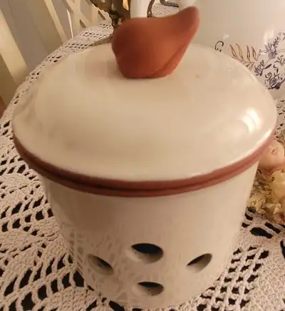 pot ail terre cuite émaillé couleur blanc crème, View more