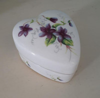 1977 Canadian Superior Heart Shaped Fine Bone China Trinket Box