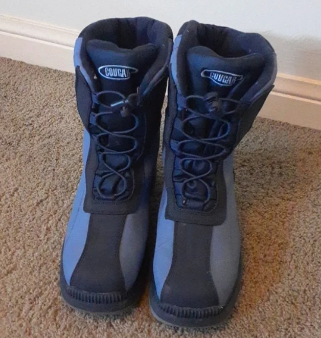 Blue nylon Cougar winter boots w ski slope flair Size 9 women in Women's - Shoes in Markham / York Region - Image 3