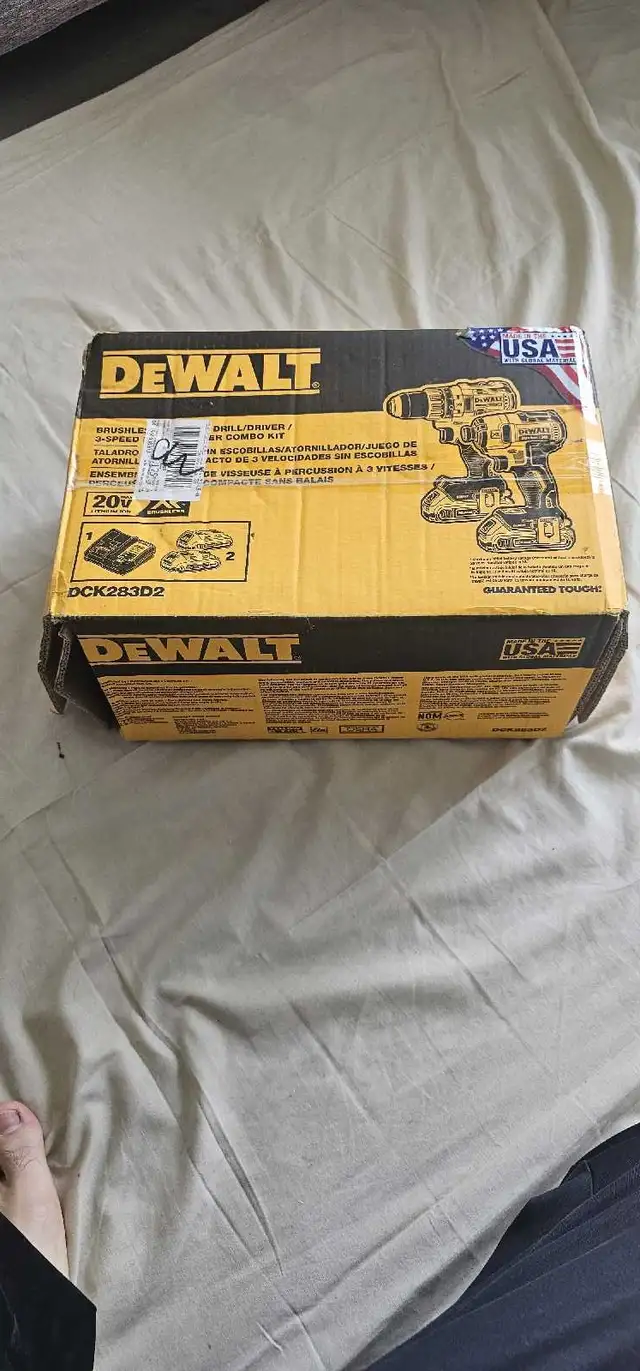 Dewalt 20V MAX* XR® Brushless Compact Drill/Driver Kit in Power Tools in City of Toronto - Image 3
