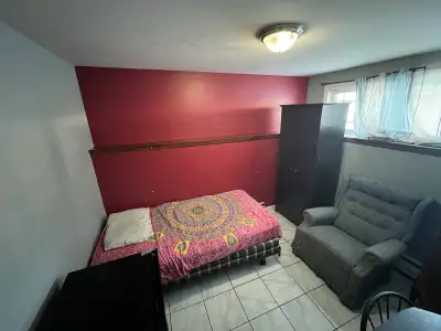 Single room with Shared Kitchen and Bathroom available from April 1st. Location: East Saint John. In...