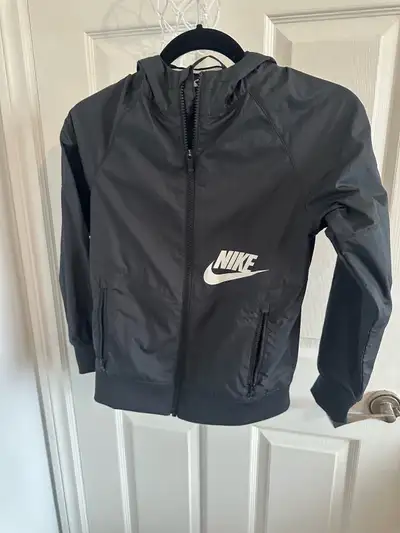 Kids Nike windbreaker : rain jacket, size small, View more